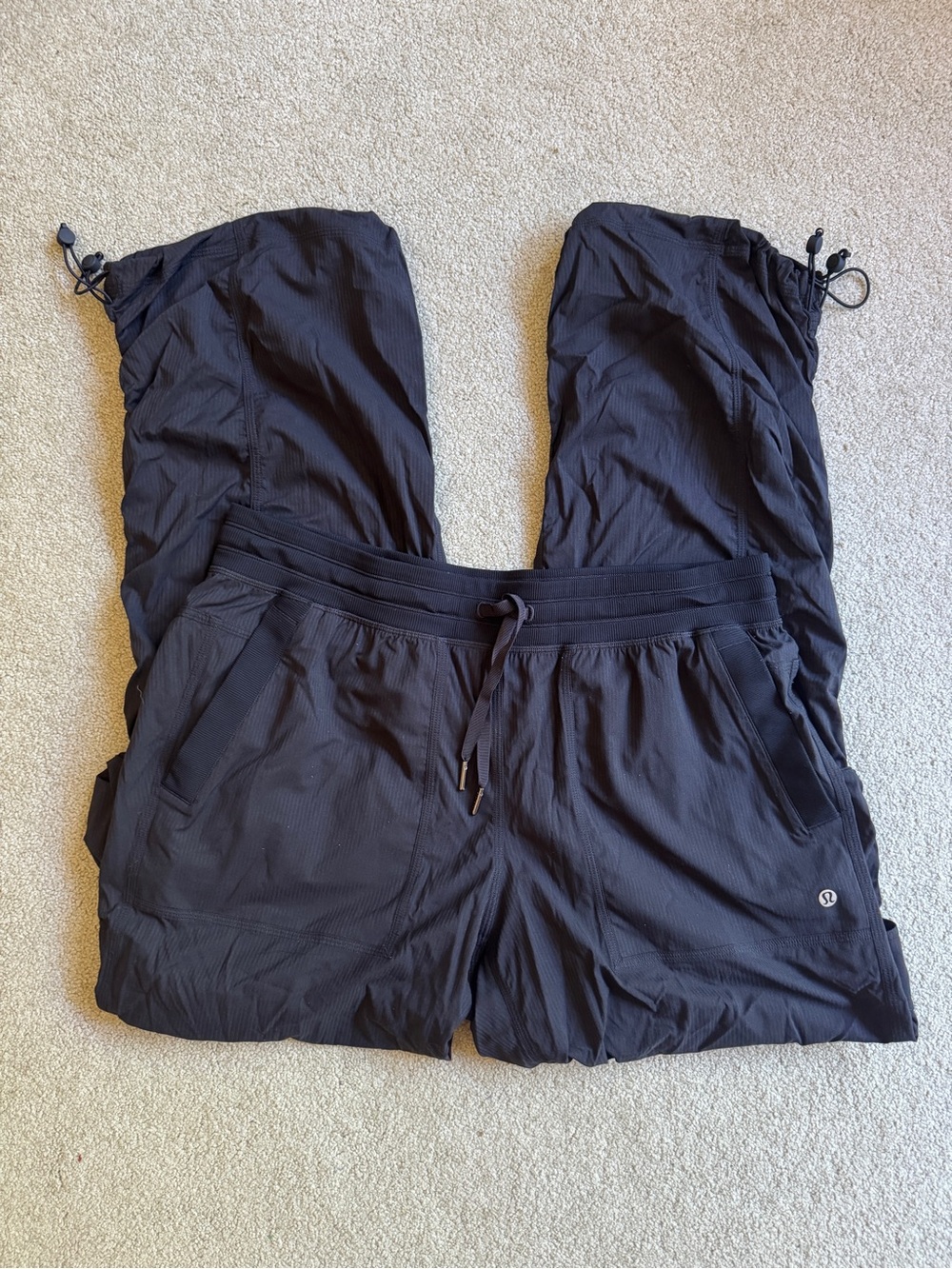 Lululemon Dance Studio Relaxed-Fit Mid-Rise Cargo Pant, Women’s L, Black